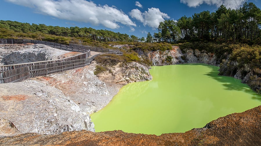 Devil's Bath, Wai-O-Tapu Thermal Wonderland.